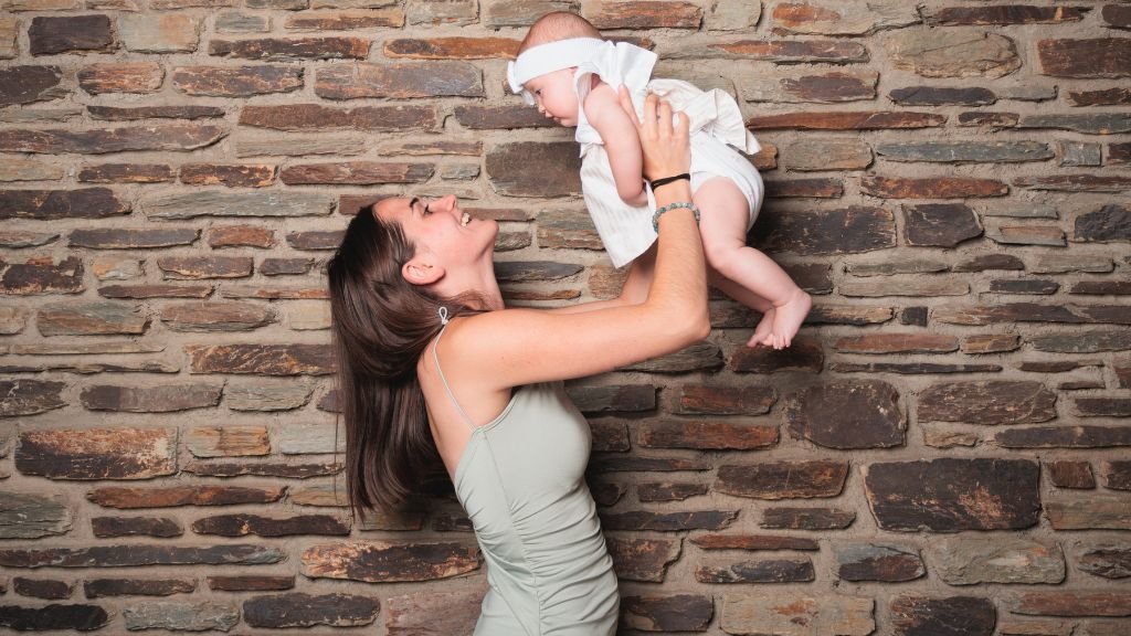 Marraine et nièce devant LeStudiobooth Jason Macca Photomaton haut de gamme et accessible