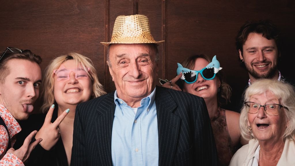 Porte en bois LeStudiobooth Jason Macca Photomaton haut de gamme et accessible